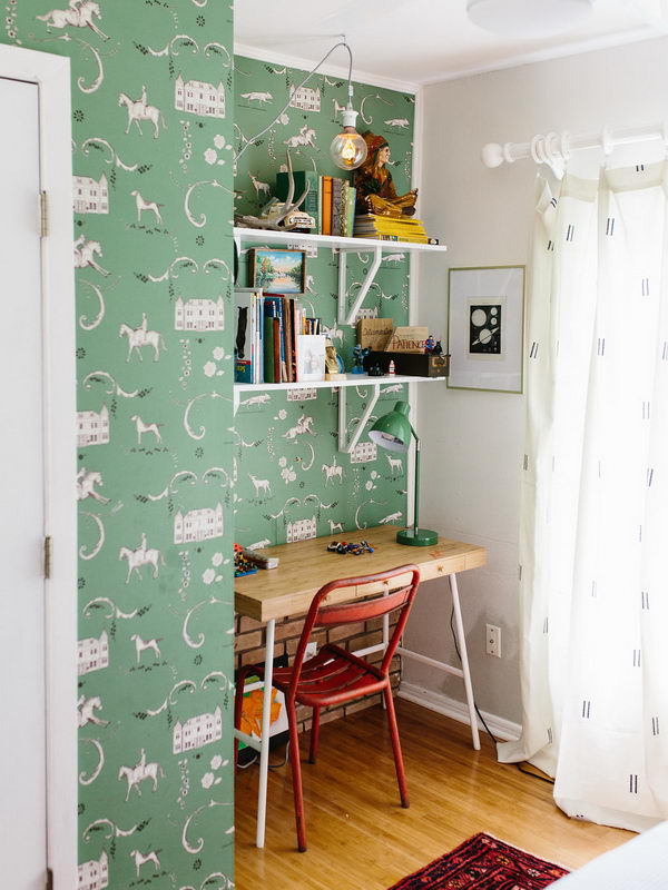 DIY Home Office With Shelves And Desk. 